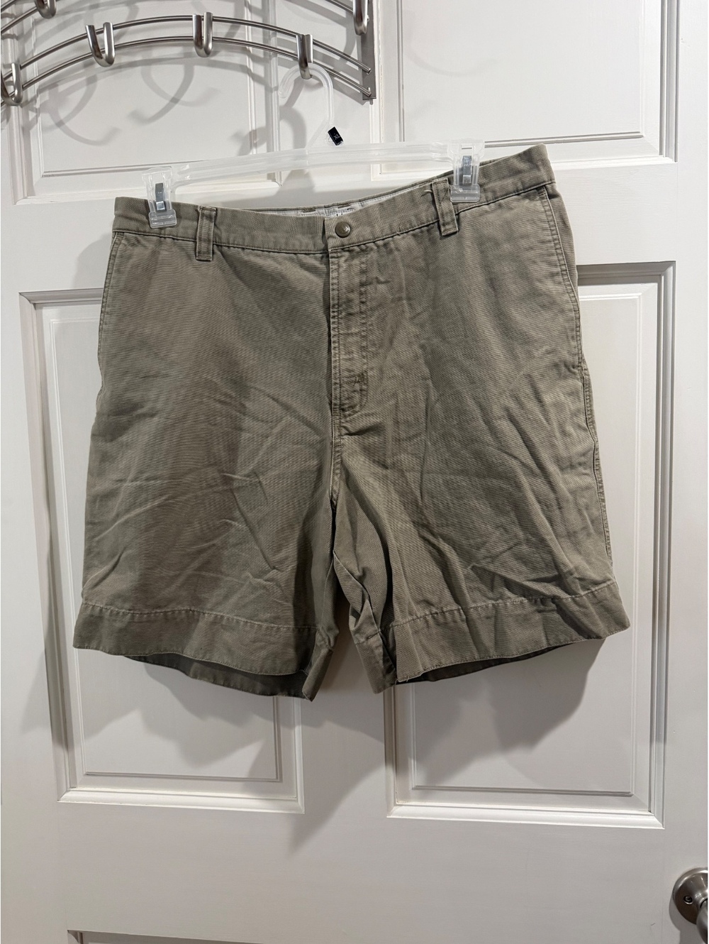 Columbia Men's Khaki Shorts Size 36